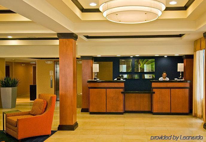 Fairfield Inn Hartford Airport Вінсор-Локс Екстер'єр фото